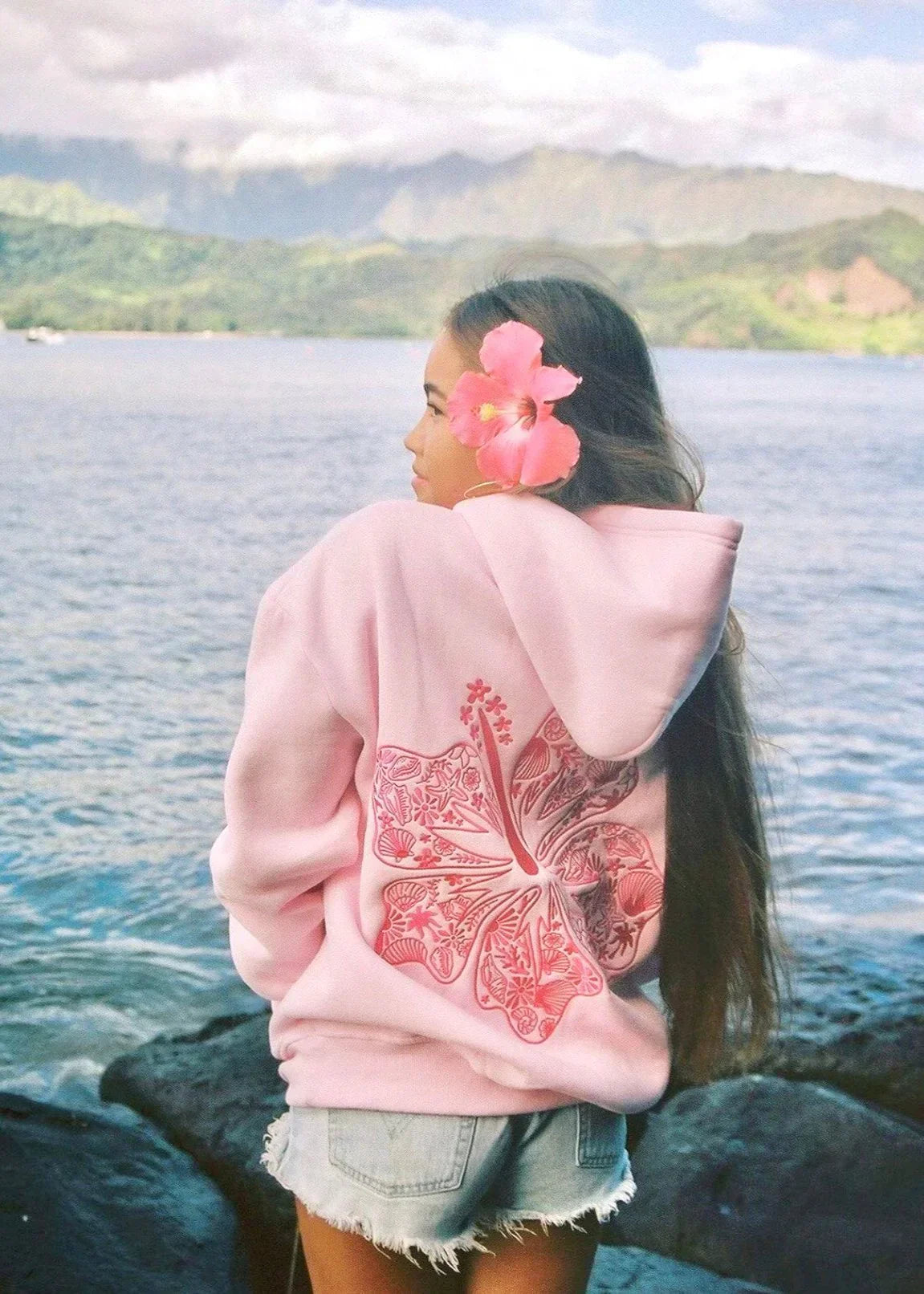 Flora Dream Hoodie - Mix di cotone in forma rilassata con stampa sul retro di fiori | Becker Amsterdam