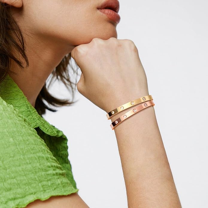 Kaíró Screw Bangle - Unisex Metal Bangle með lúxus skrúfum smáatriðum | Amsterdam Becker
