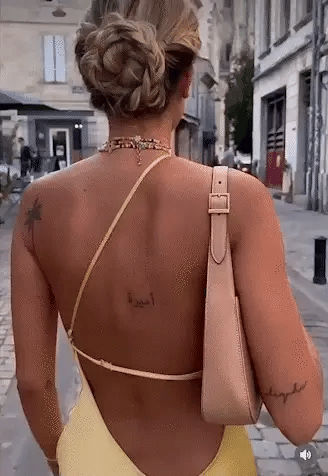 Beckers Amsterdam ™ - Paris Gold -Colored Satin Open Back Kleid