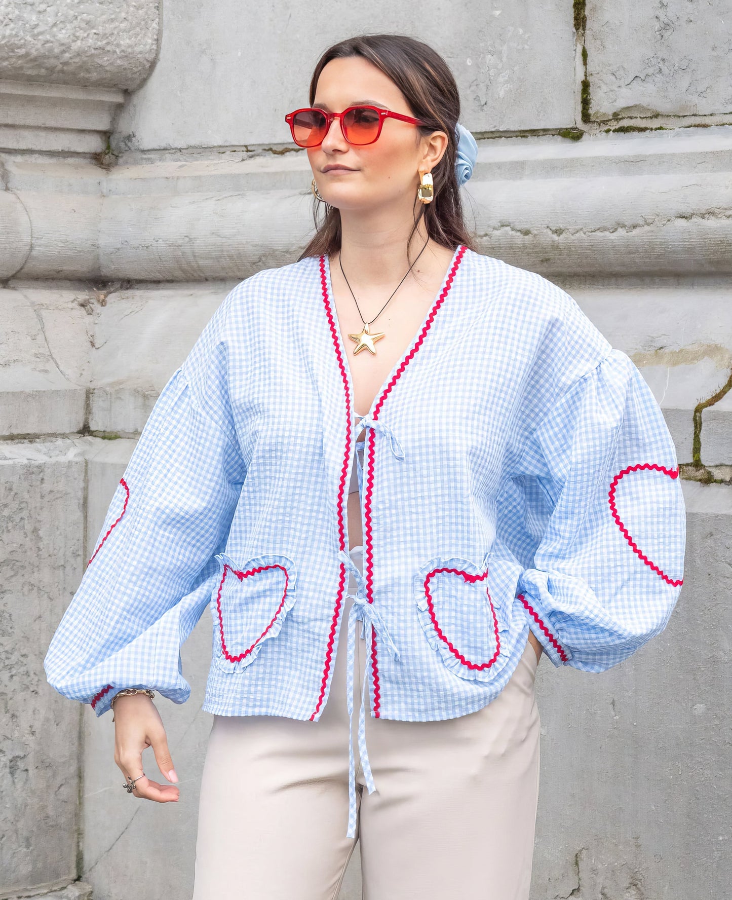 MARINA GINGHAM TIE BLOSSE - Blusa con puffleeves e chiusura Strik per | Becker Amsterdam