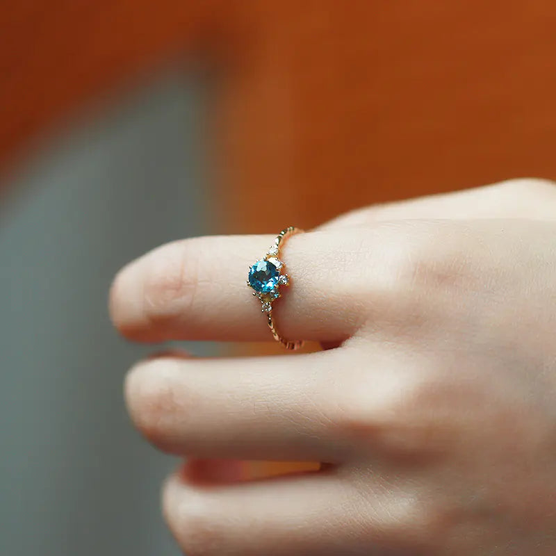 Becker's Amsterdam™ - Kaunas Sterling Zilveren 925 Natuurlijke Blauwe Topaas Zirkoon Ring voor Vrouwen