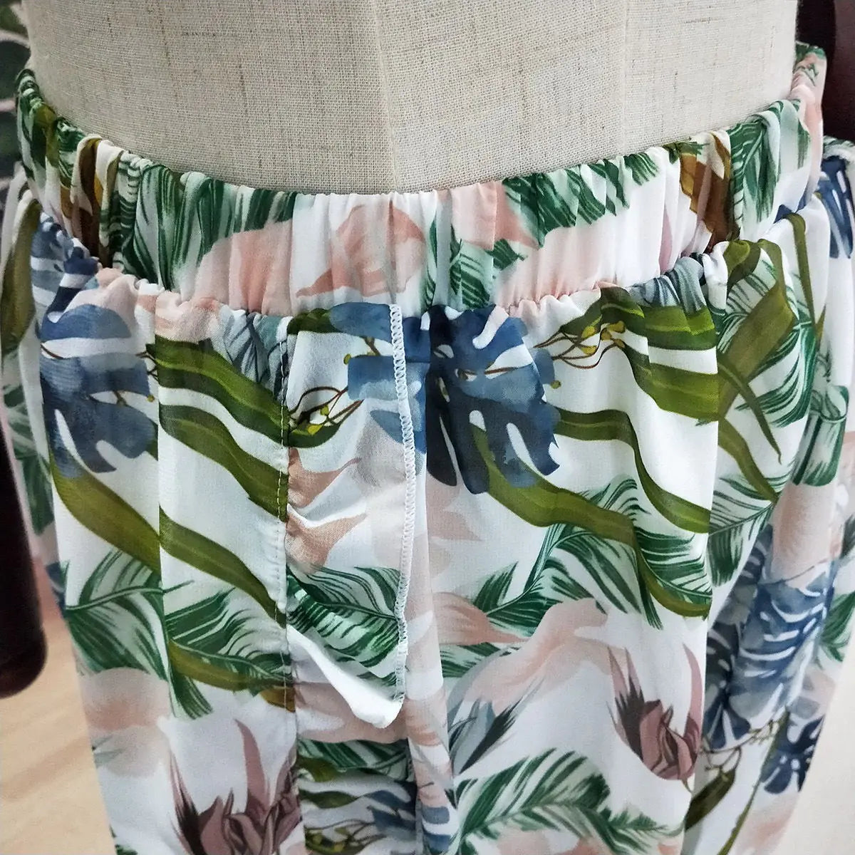 Becker's Amsterdam™ - Otranto Driedelad Bladtryck Bikini Set Med Kjol