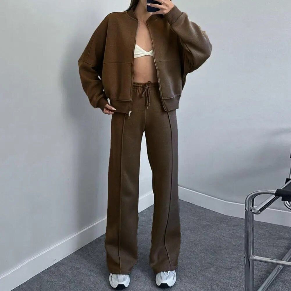 City Lounge Edit™ – Chic & Comfy Tracksuit | Becker's Amsterdam