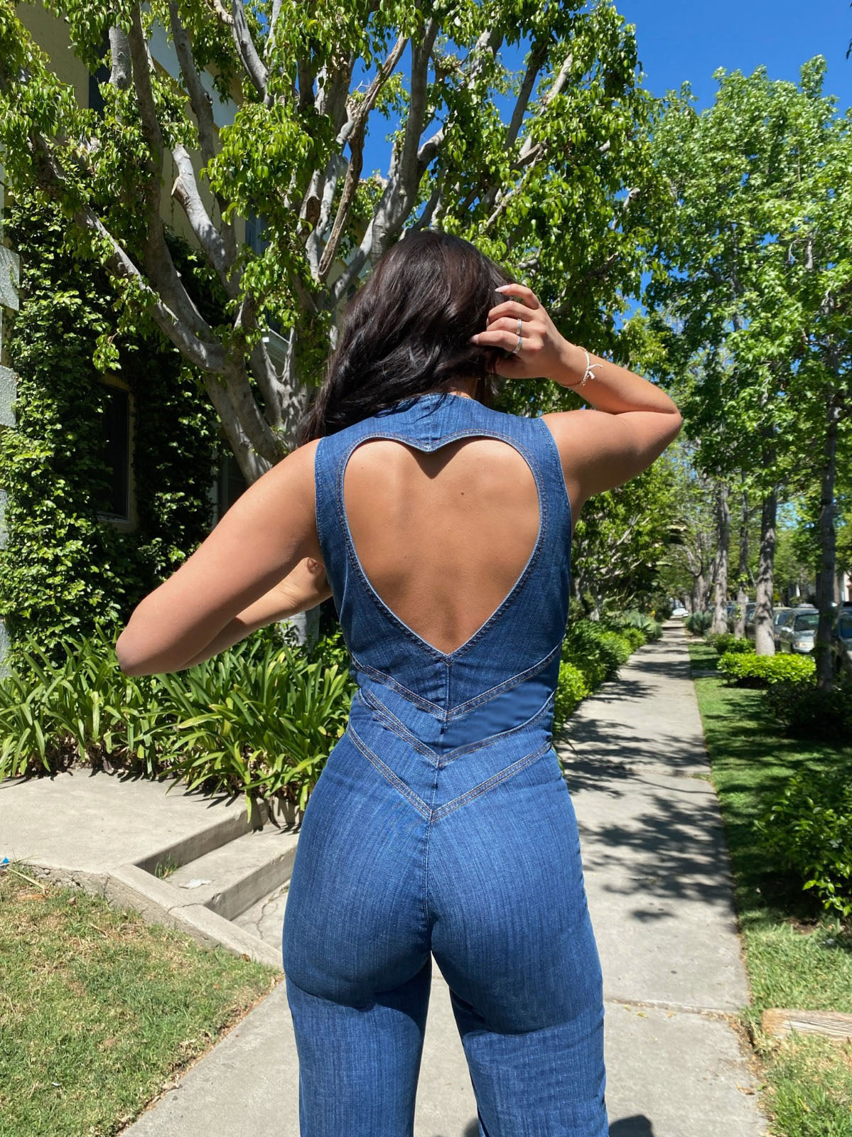 Sienna Denim Flare Jumpsuit - Figure accentuating with Diepev -Hals & Wide Leg | Becker’s Amsterdam