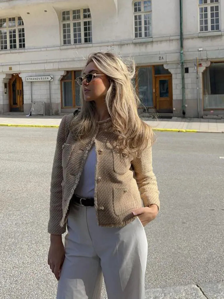 Cardigan Beige Lindy – Élégance Intemporelle & Coupe Ajustée | Becker's Amsterdam