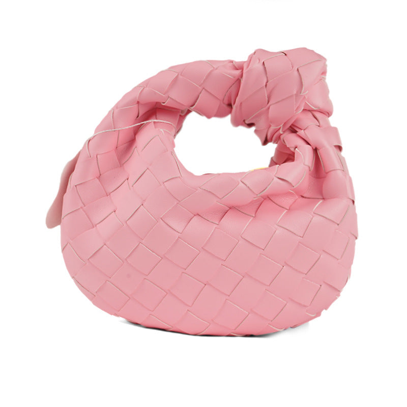 Borsa a mezzaluna intrecciata Luna - borsa in pelle intrecciata di lusso con bottoni -mano | Becker Amsterdam