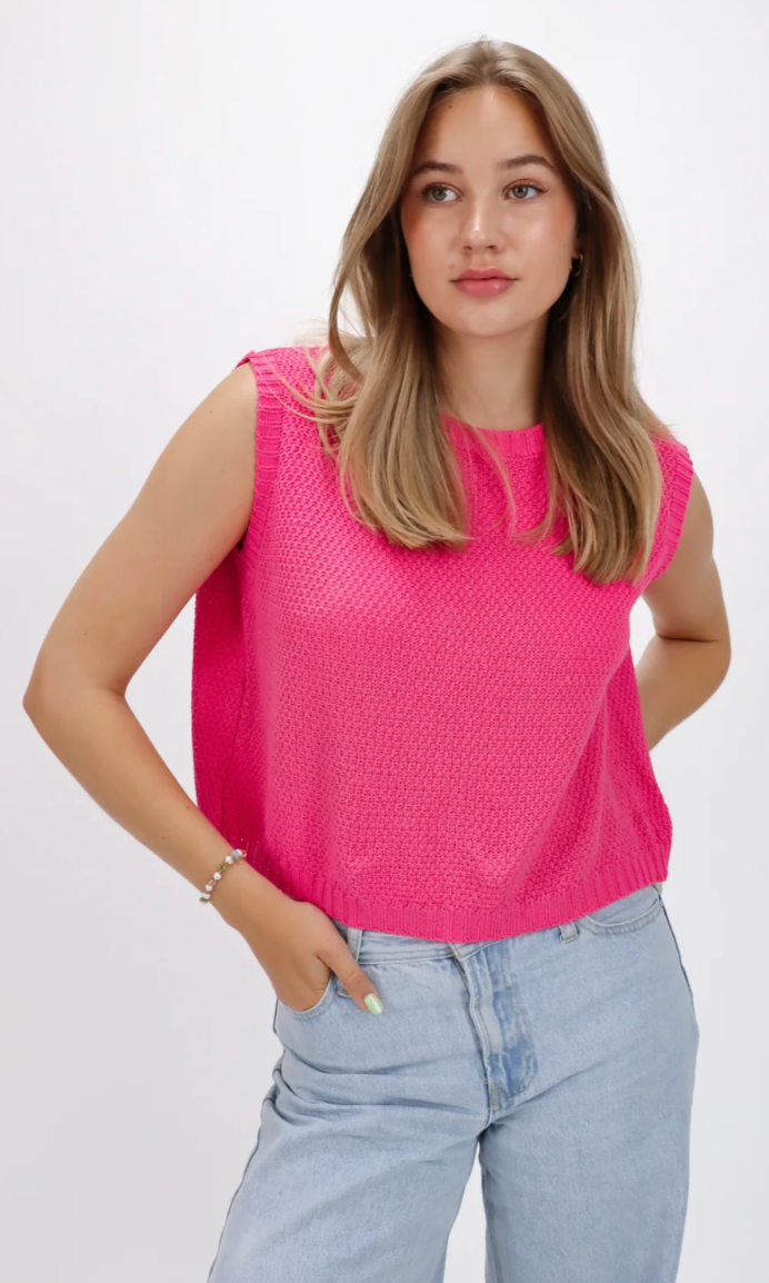 Stella Strik Knit Top - Sleeveless knitted top with open back & strike details | Becker’s Amsterdam
