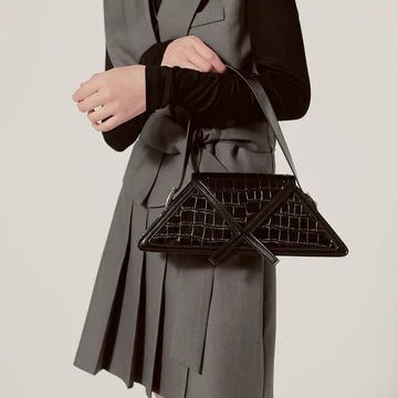 Nuvia Umhängetasche – Becker's Amsterdam | Verspielte Eleganz & moderner Luxus