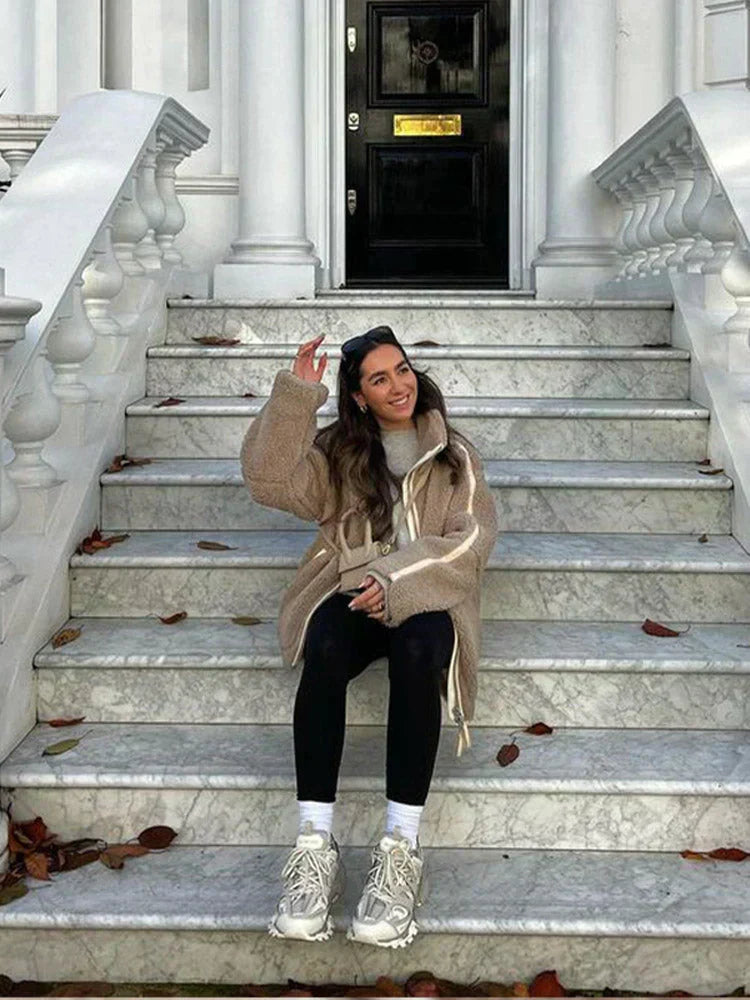 Celeste Luxe Teddy Giacca - Stile di shearling oversize con colletto e rits elevati | Becker Amsterdam