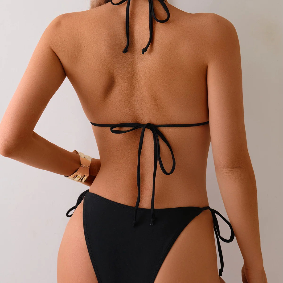 Becker's Amsterdam™ - Zouteland Bikini Set Met Goudkleurige Kralen