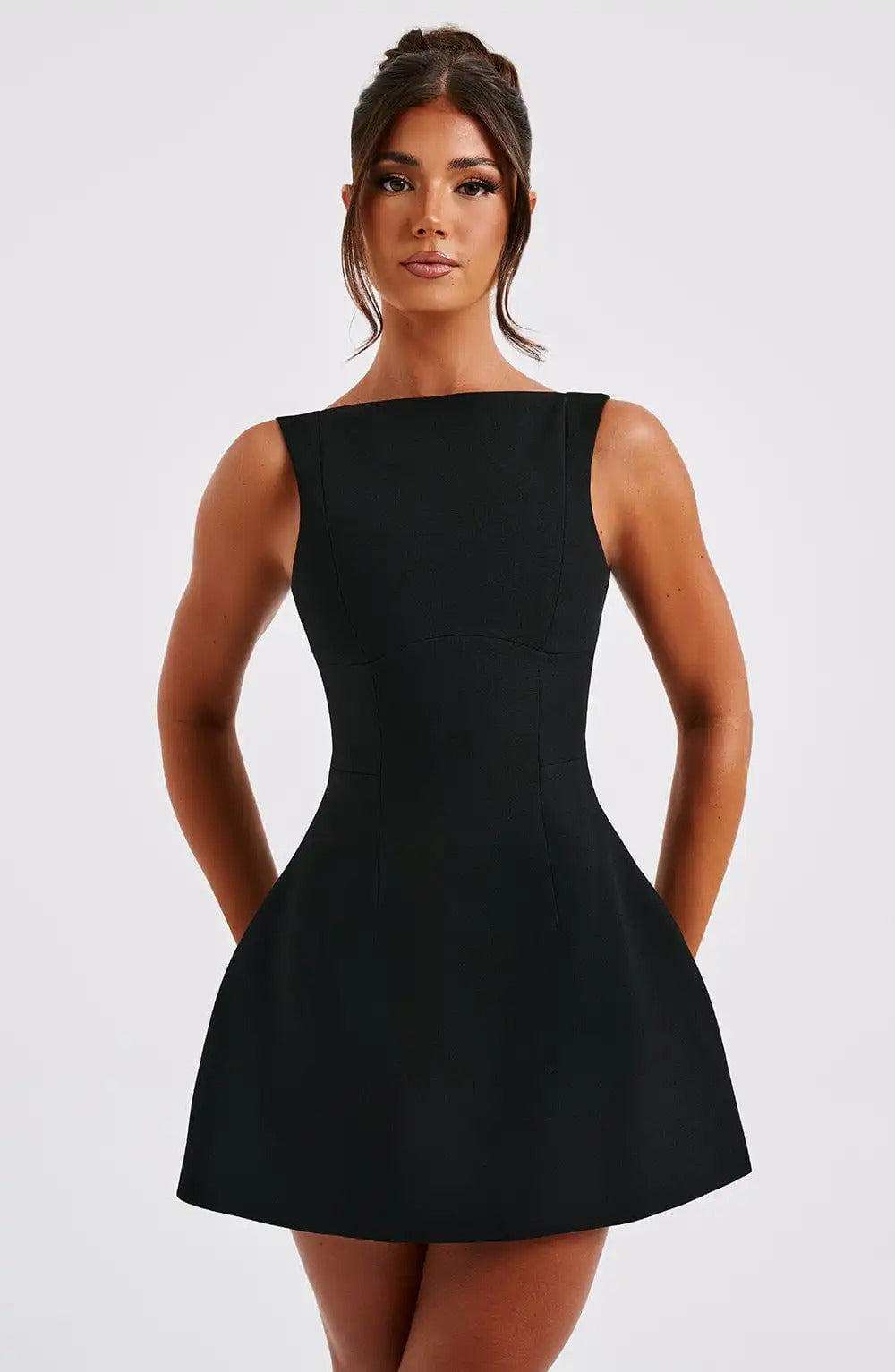 Savannah A -Line Mini Dress - Sleeveless with Bootshals | Becker’s Amsterdam