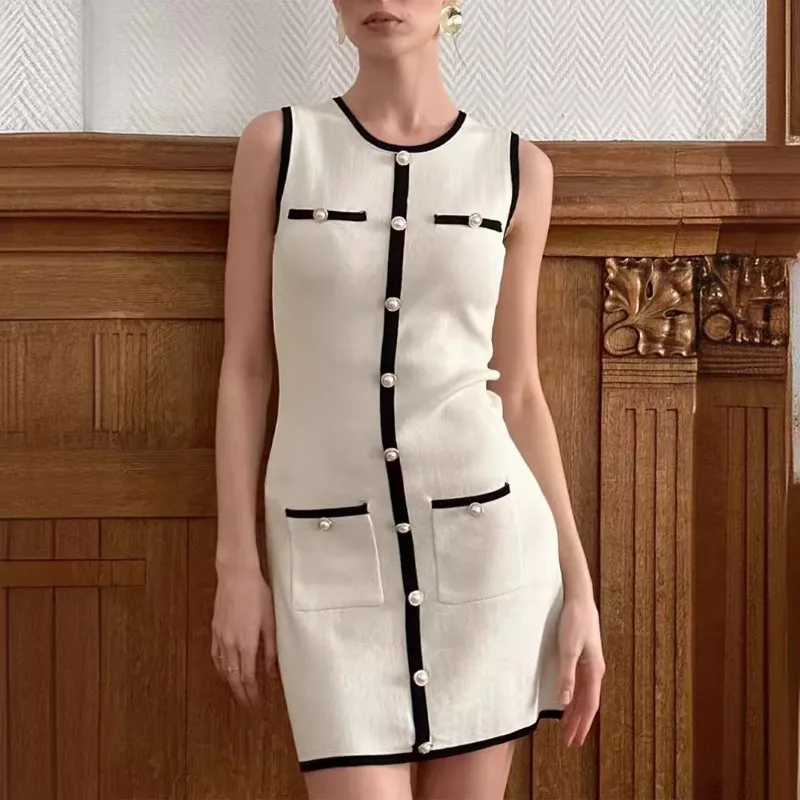 Ženska rebrasta pletena mini haljina – elegantna i sofisticirana | Beckerov Amsterdam