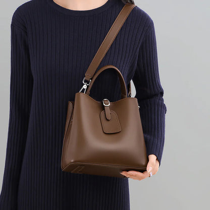 Becker's Amsterdam™- Stijvolle Karamel Bruine Handtas - Stylish Caramel Brown Handbag