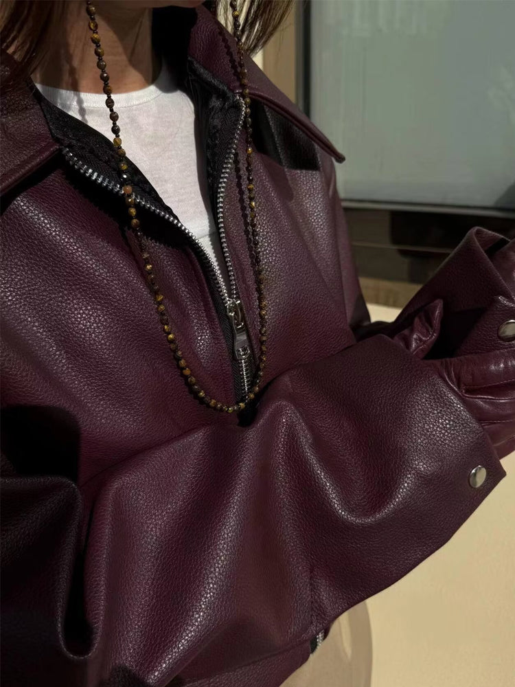 Kaia Mahagoni Kunstlederjacke – Luxuriöse Damenjacke in Mahagonirot | Elegantes Design