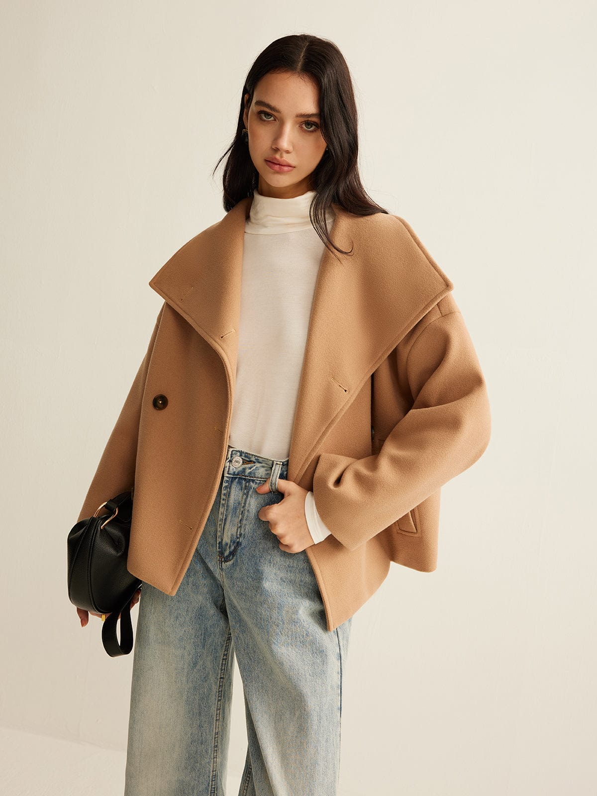 Camelo Cropped Coat | Damkappa – Elegant beskuren design och lyxigt utseende
