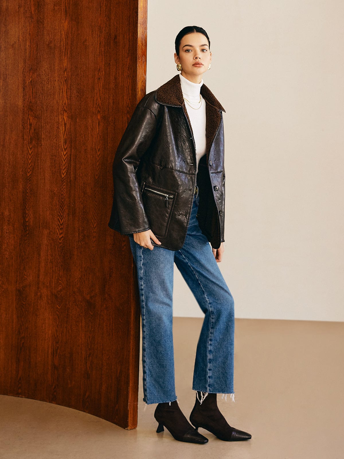 Sofia | Espressobraune Kunstlederjacke mit Teddyfutter – Warme und stylische Damenjacke