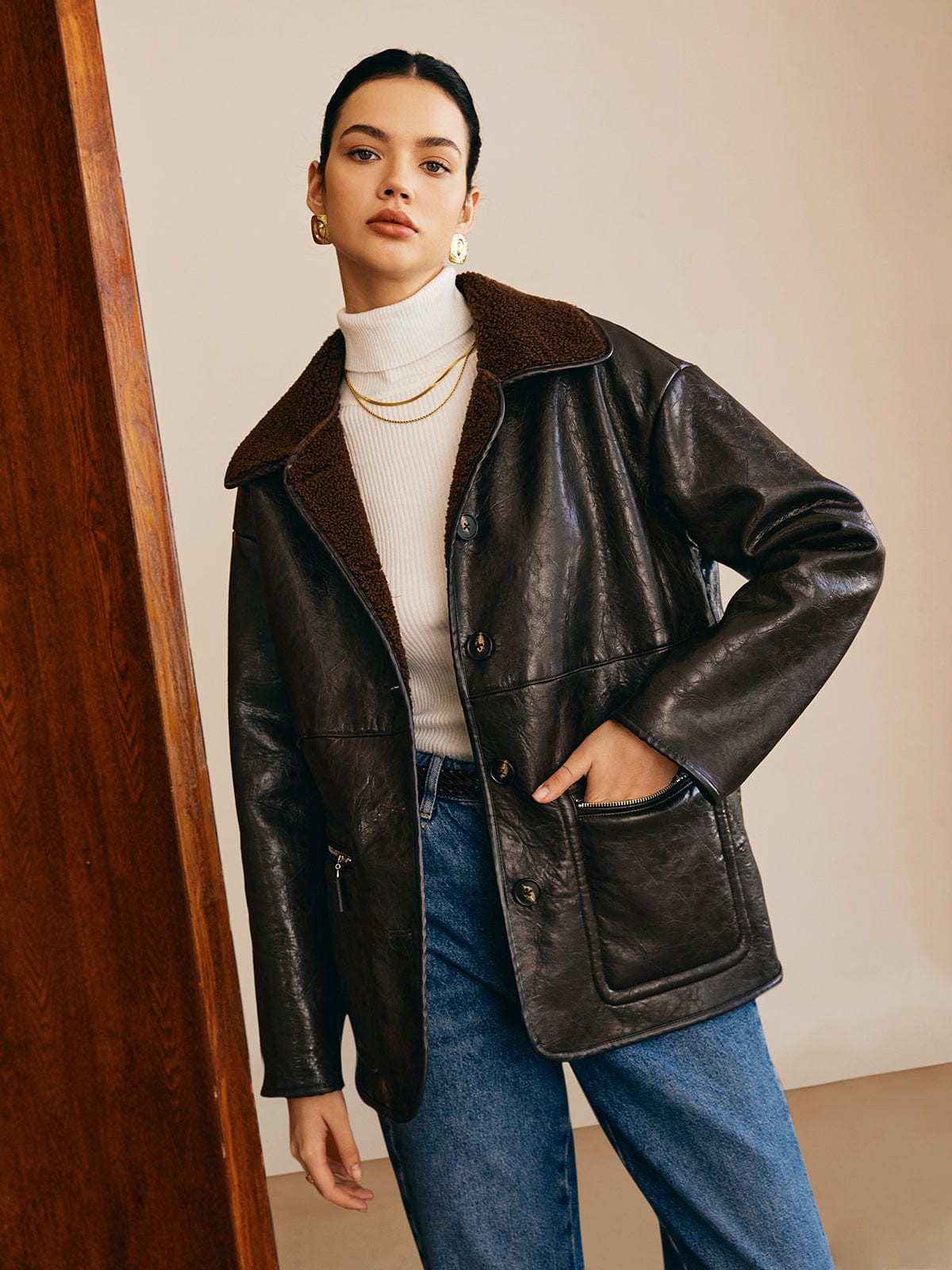 Sofia | Espressobraune Kunstlederjacke mit Teddyfutter – Warme und stylische Damenjacke