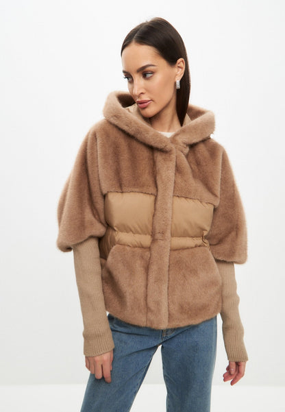 Beige faux fur jas Serene Taupe – luxueuze oversized jas Becker’s Amsterdam