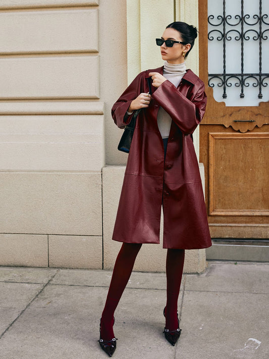 Cira bordeaux kožni kaput – ženski kožni kaput u bordo boji, elegantan kroj, pogled sprijeda