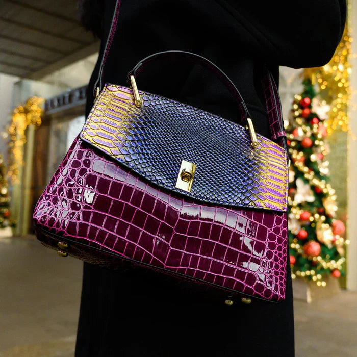 “Evianne Handbag van Becker’s Amsterdam – stijlvolle dameshandtas van vegan leer met gouden details”