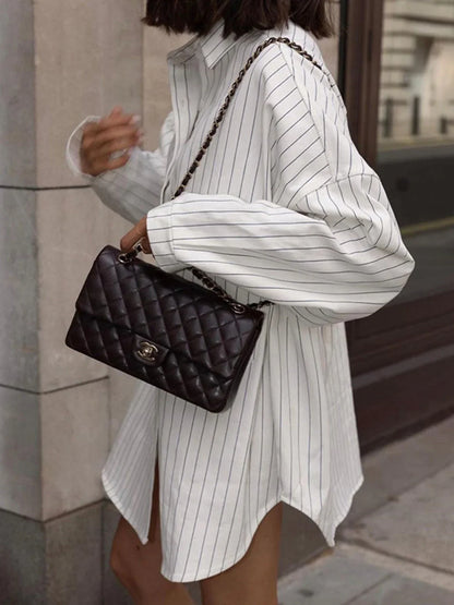 Vestido Camisa Oversized Branco Naéline – Casual Chique com Listras Elegantes | Amsterdã de Becker