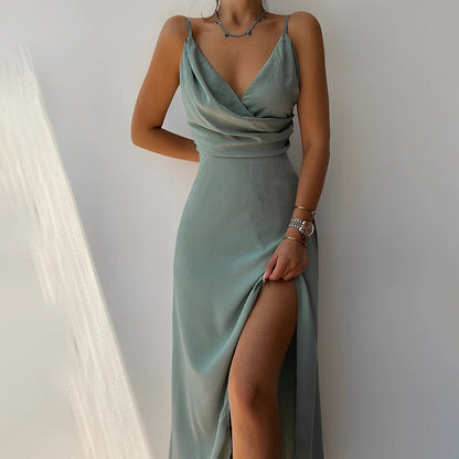 Valentina Satin Maxi - Figure accentuating evening dress with V -Hals & High Split | Becker’s Amsterdam