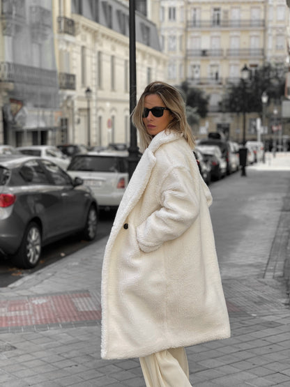 Isolde Snow Kunstpelzmantel – Langer weißer Damenmantel | Luxus &amp; Eleganz