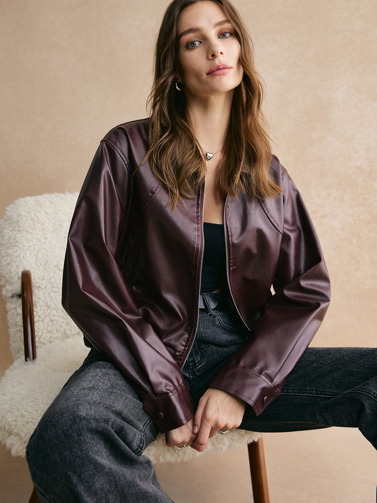 Kastanjebruine cropped leren jas voor dames – Isabelle kunstleren jacket met moderne pasvorm