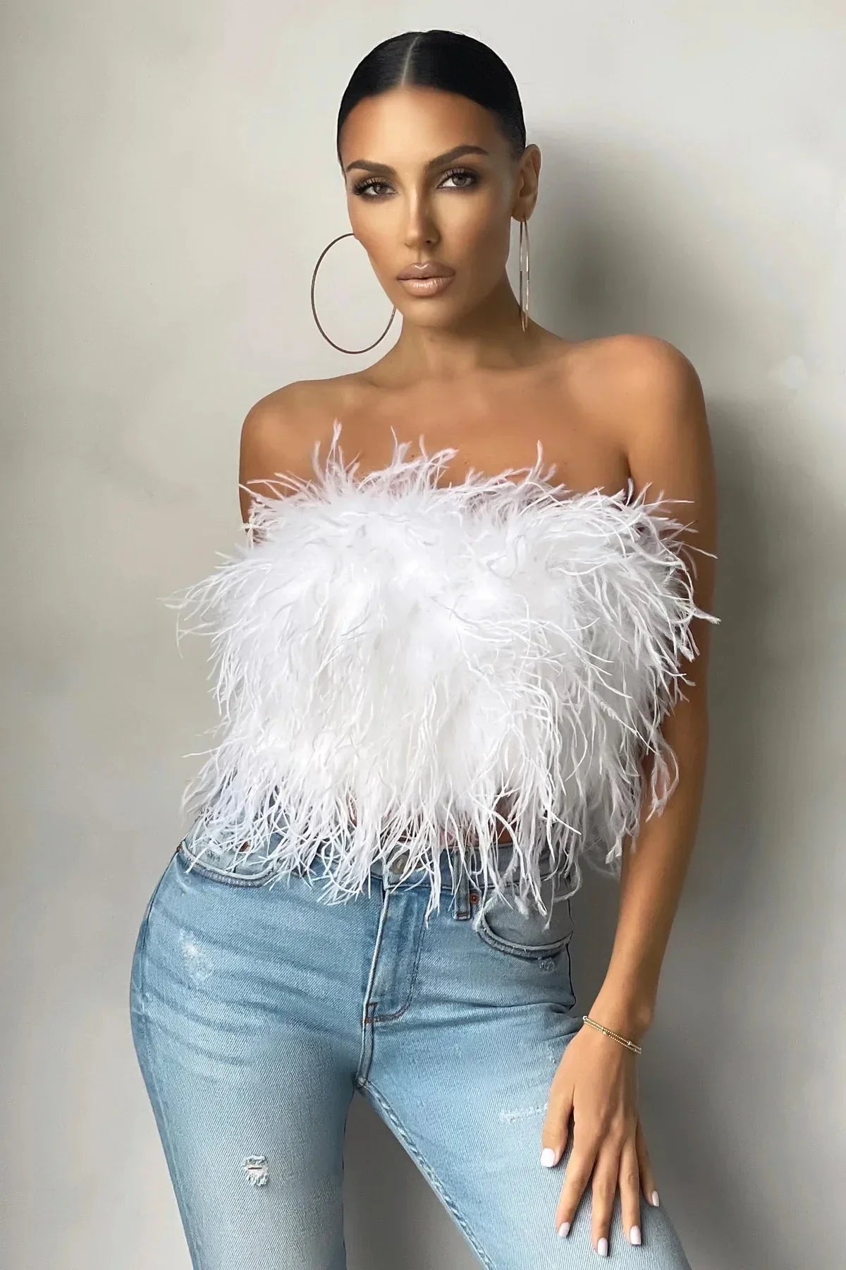 Featherlight Muse Top™ – dames luxe top met feather details en zachte textuur van Becker’s Amsterdam