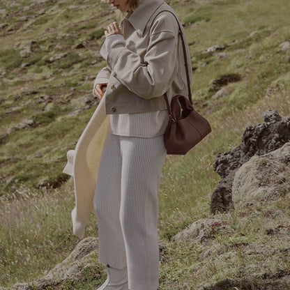 Inara™ Handtasche – Skulpturale Tasche aus veganem Leder mit goldenen Akzenten | Becker's Amsterdam™