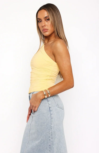 Top na jedno ramię Virelisse – elegancki wygląd w stylu glamour z twistem | Amsterdam Beckera
