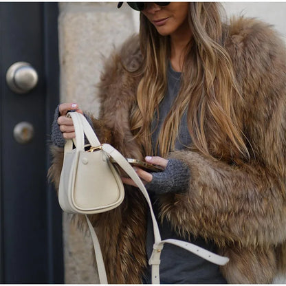 Nuvia™ Faux Fur Coat – Luxurious Women's Coat with Soft Fur Texture | Becker's Amsterdam™
