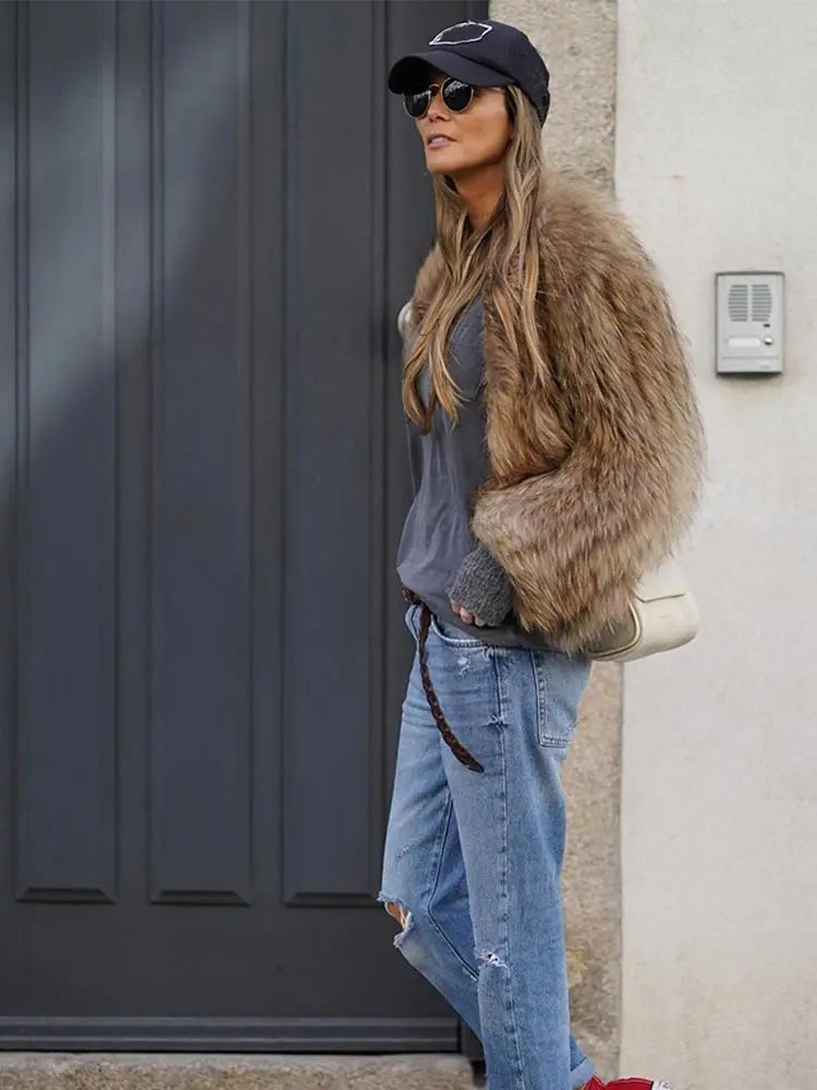 Nuvia™ Faux Fur Coat – Luxurious Women's Coat with Soft Fur Texture | Becker's Amsterdam™