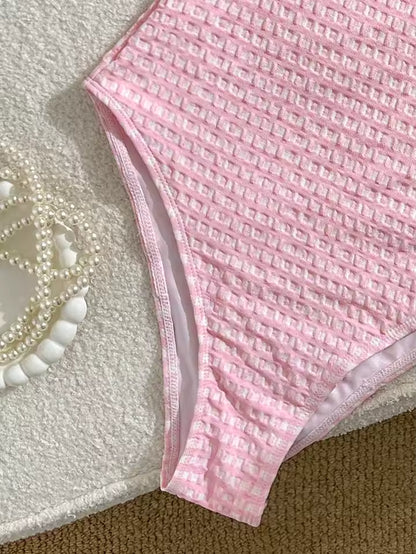 Flory Badedragt - Lys Pink Gingham Print med sløjfedetalje og flæsekant │ Becker's Amsterdam