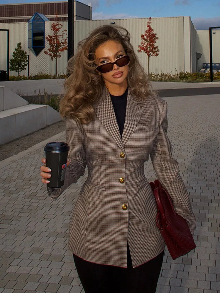 Edith V-Neck Coat elegant damesjas V-hals | Becker’s Amsterdam™