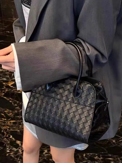 Henna Handtasche – Elegante Damenhandtasche mit geflochtenem Design und luxuriöser Verarbeitung