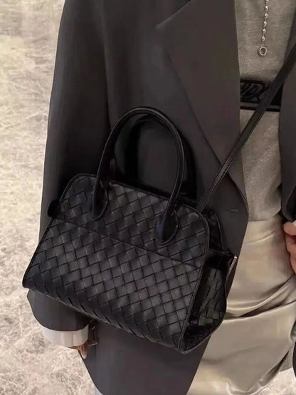 Henna Handtasche – Elegante Damenhandtasche mit geflochtenem Design und luxuriöser Verarbeitung