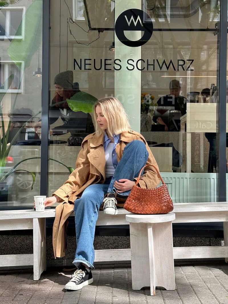 Liese gevlochten schoudertas met stijlvolle band – Becker’s Amsterdam