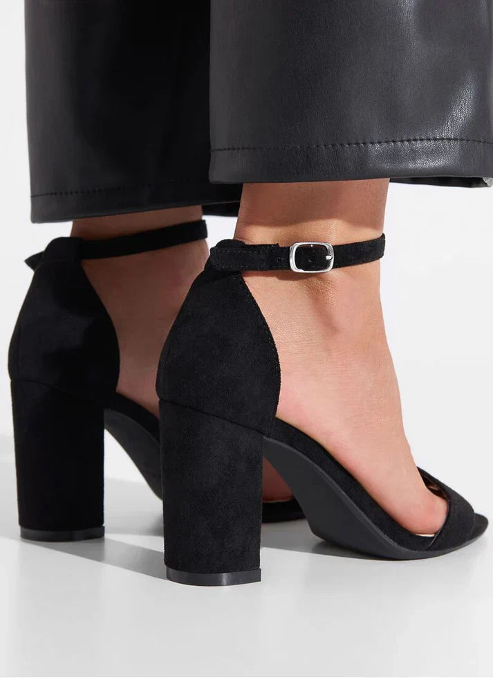 Nishella | Elegante décolleté aperta da donna