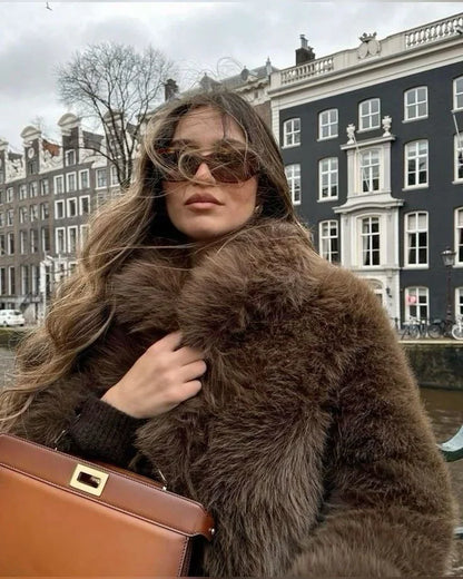 Winter Whisper Coat™ – Luxury Faux Fur Winter Coat for Women | Becker's Amsterdam
