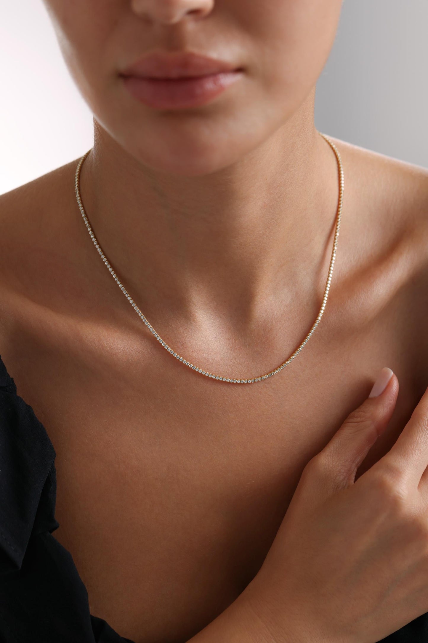 Luxe tennis necklace met glinsterende kristallen – Serenique by Becker’s Amsterdam