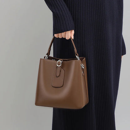 Becker's Amsterdam™- Stijvolle Karamel Bruine Handtas - Stylish Caramel Brown Handbag