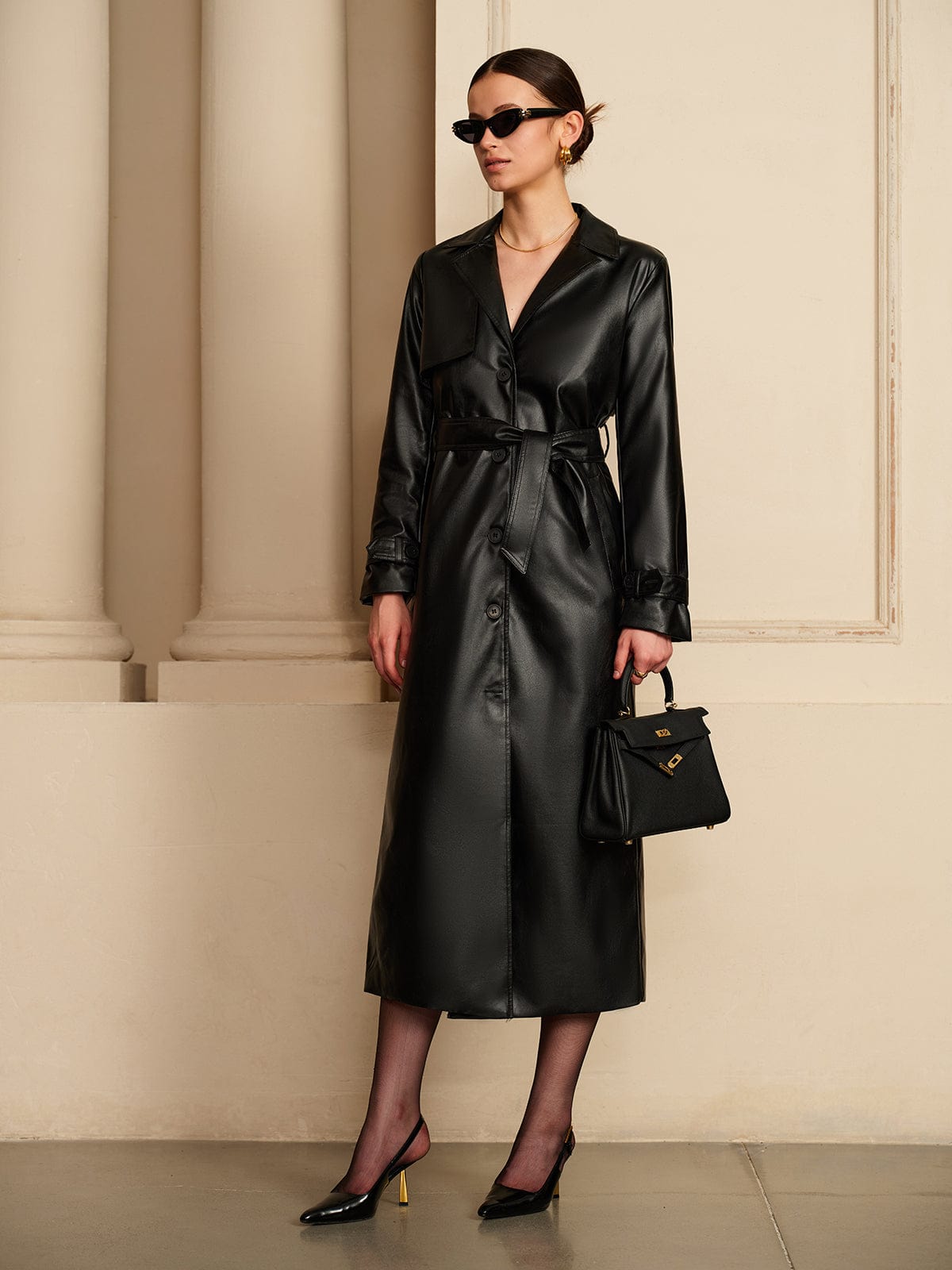 Trench-coat en cuir de luxe Livana – trench-coat en cuir pour femme, design élégant et intemporel, vue de face