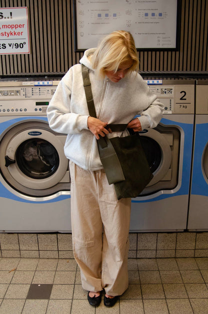 Elinor™ Olive Weekend Bag – Geräumige olivgrüne Tasche mit Seitentaschen und luxuriöser Verarbeitung | Becker's Amsterdam™