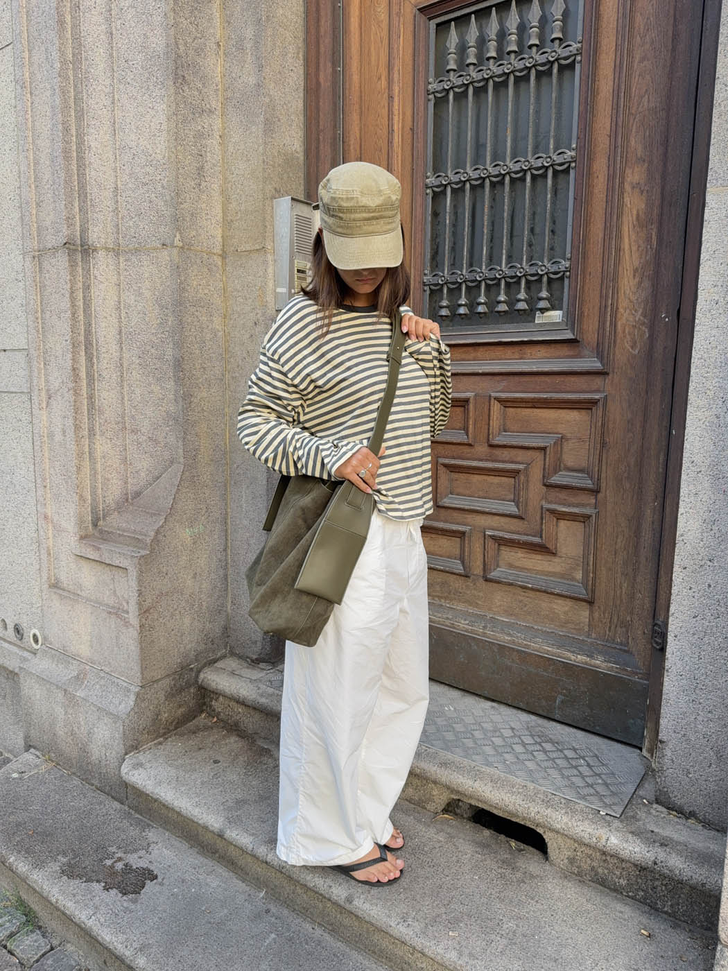 Elinor™ Olive Weekend Bag – Geräumige olivgrüne Tasche mit Seitentaschen und luxuriöser Verarbeitung | Becker's Amsterdam™