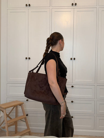 Mira™ Wildleder-Umhängetasche – Luxuriöse braune Wildleder-Umhängetasche | Becker's Amsterdam™