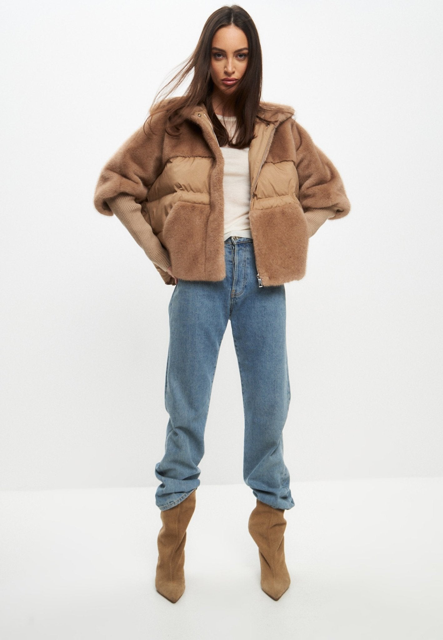 Serene Taupe Fur Coat™ – statement outerwear in zachte, neutrale beige tint