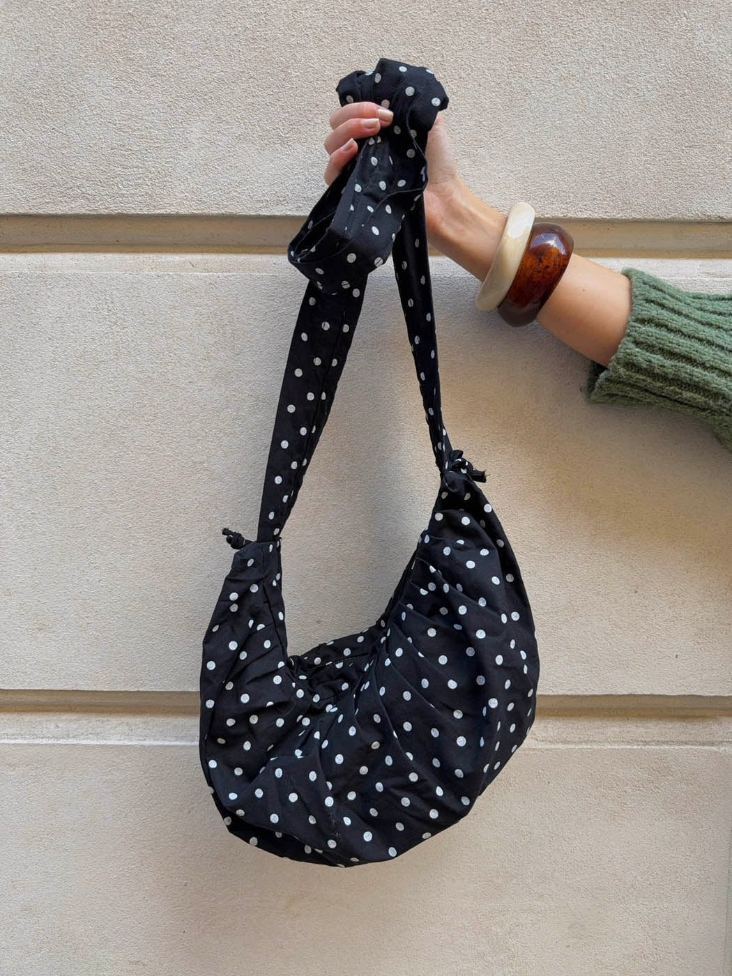 Celeste™ Polka Dot Bag – Stilvolle schwarz-weiß gepunktete Umhängetasche | Becker's Amsterdam™