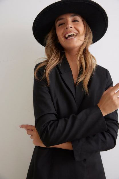 Truman Regent Coat™ – Extra Long Women's Coat | Becker's Amsterdam