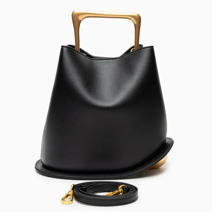 Rivelle™ Handtasche – Skulpturale Tasche aus veganem Leder mit goldenem Griff | Becker's Amsterdam™